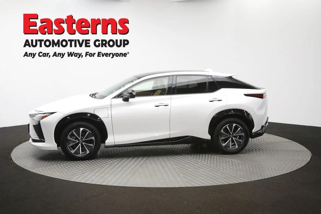 Used 2023 White Lexus 450e Premium image 60