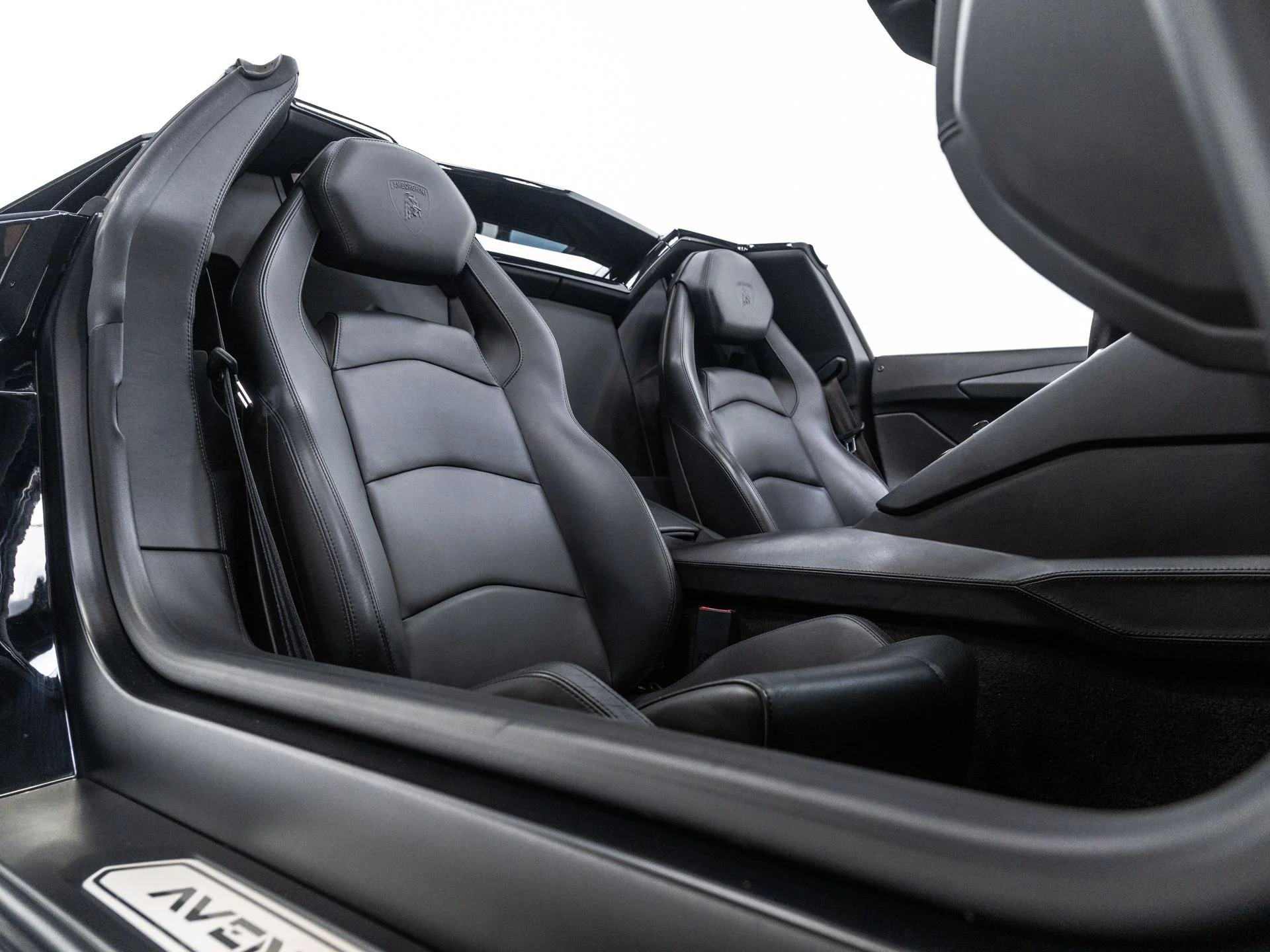 Used 2014  Lamborghini Roadster image 43