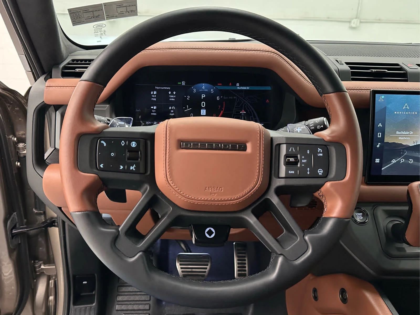 Used 2025 Petra Copper Premium Metallic Land Rover OCTA image 24