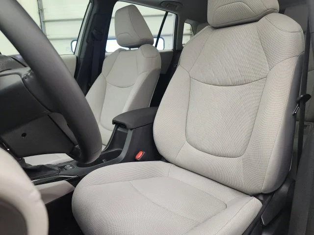 Used 2025 Silver Toyota LE image 13