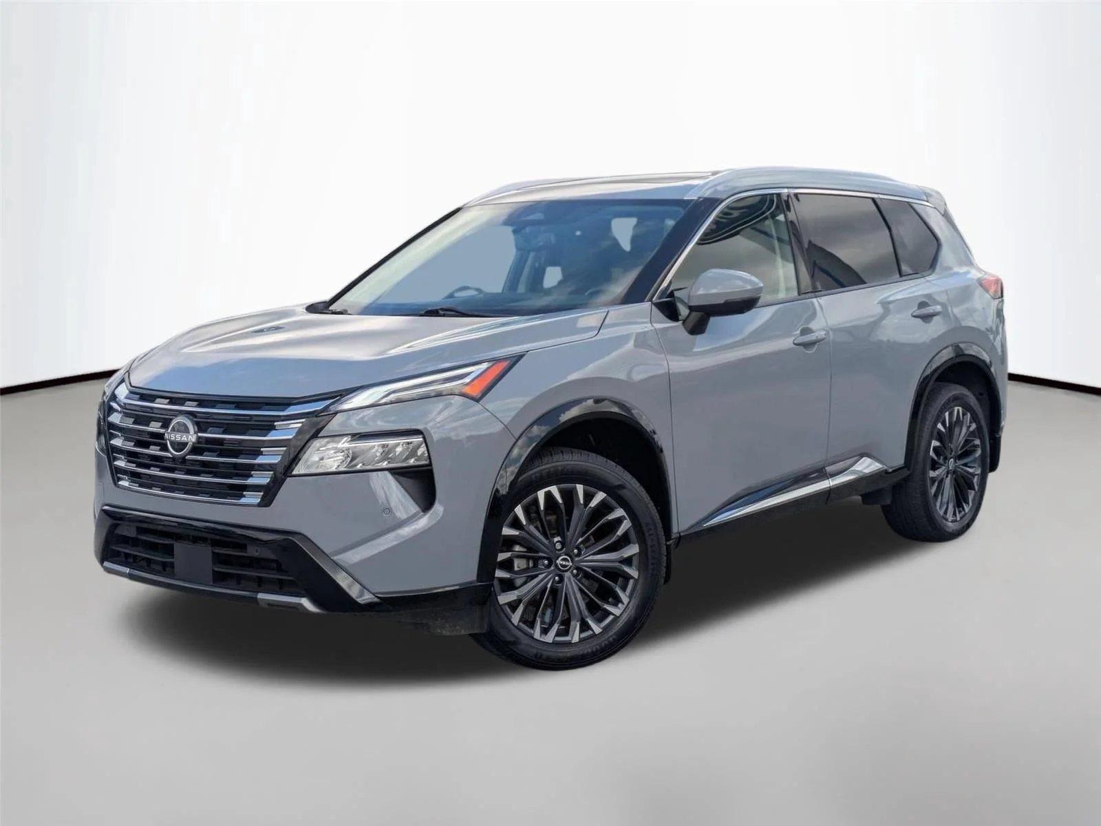 Used 2024 Boulder Gray Pearl Nissan Platinum image 1