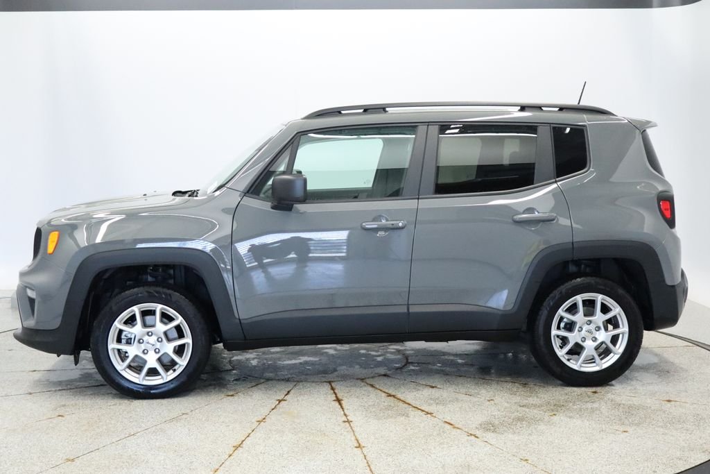 Used 2022 Jeep Renegade Latitude with VIN ZACNJDB11NPN78879 for sale in Coon Rapids, Minnesota