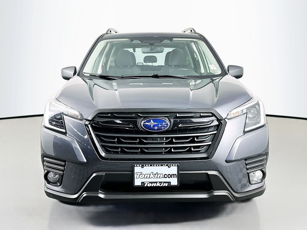 Used 2023 Gray Metallic Subaru Premium image 3