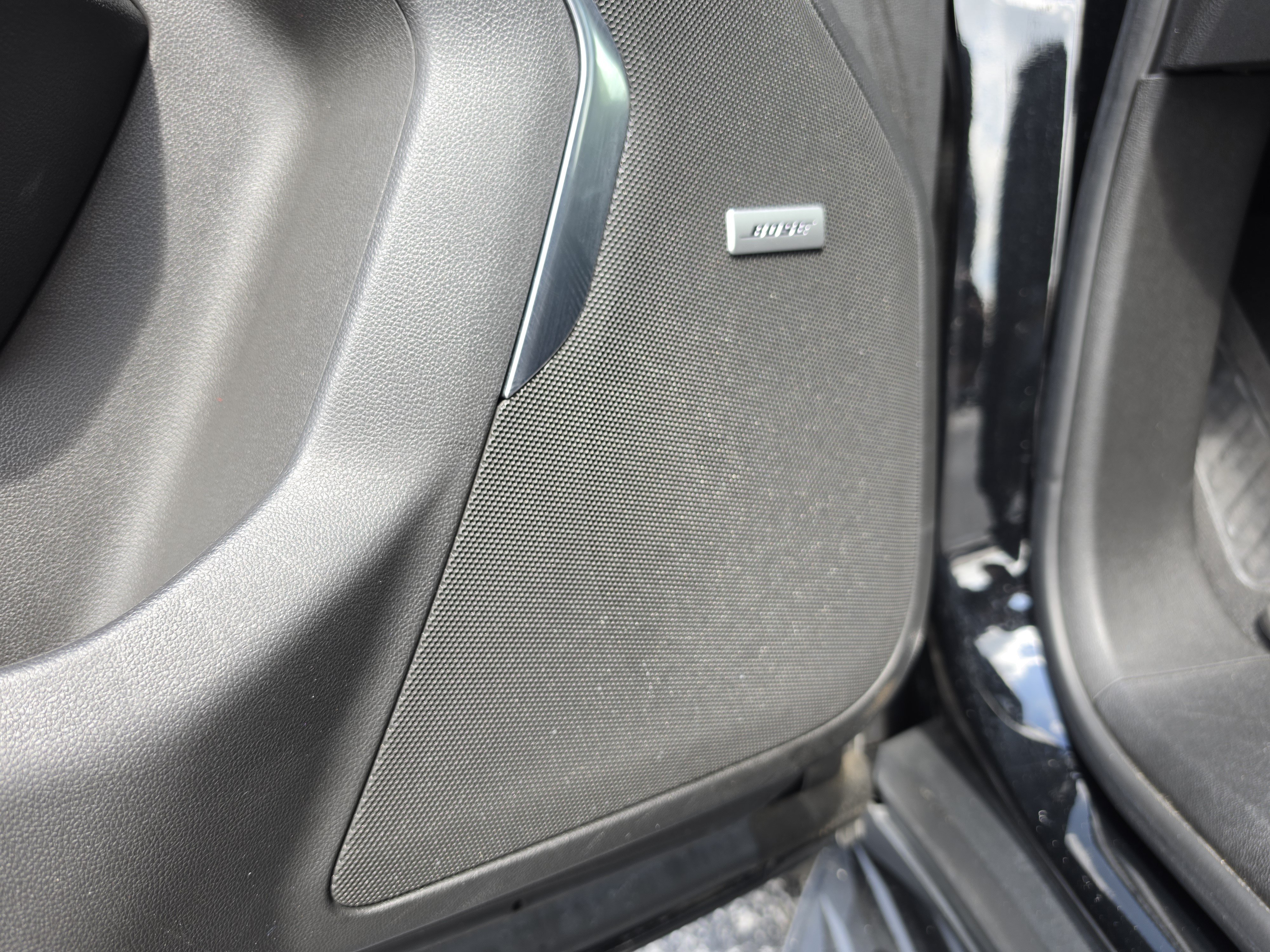 Used 2023 Onyx Black GMC SLT image 26