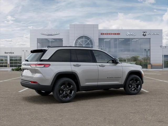 New 2025 Silver Zynith Exterior Paint Jeep Limited image 31