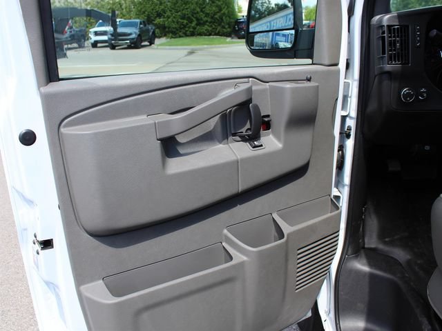 2026 Chevrolet Express Cargo Work Van - Photo 7