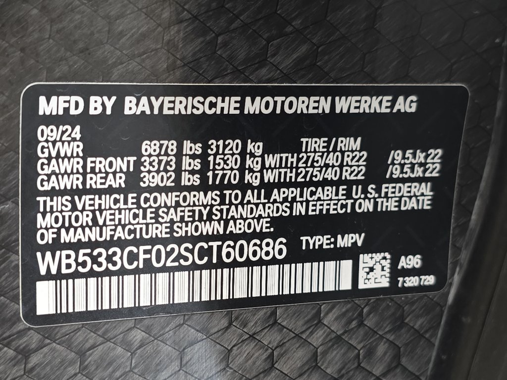 Certified Used 2025 Mineral White Metallic BMW M60 image 34