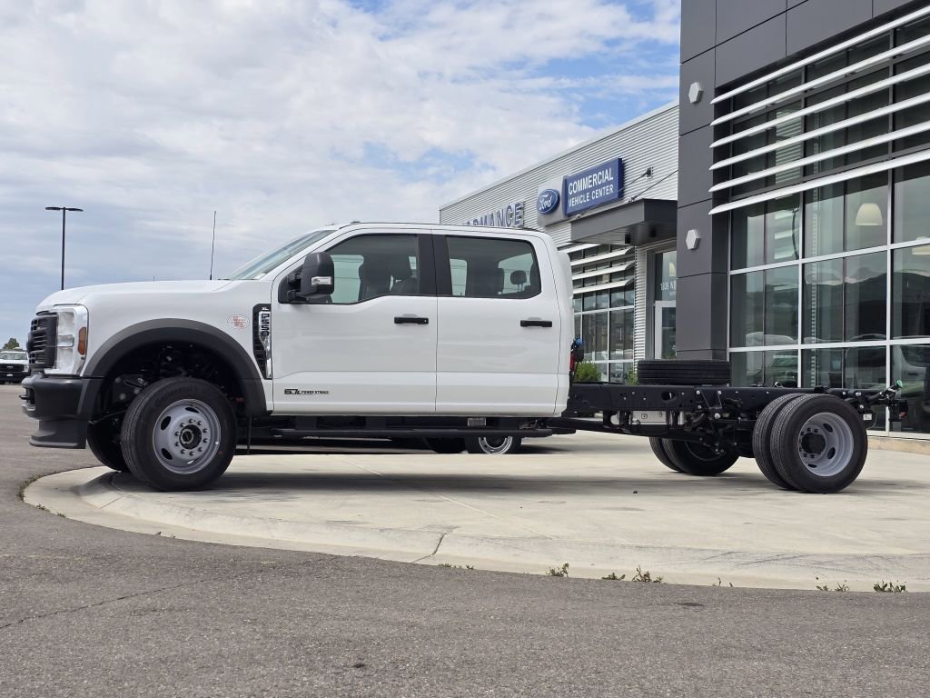 New 2026 Oxford White Ford F-550® XL image 19