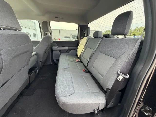 Used 2025 Black Ford XLT image 17