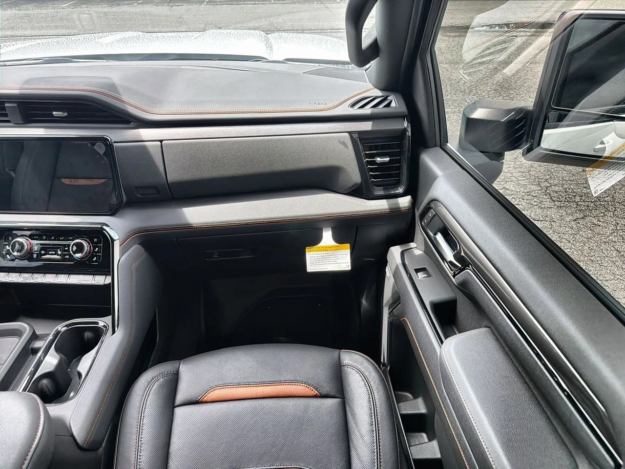 Used 2025 Summit White GMC AT4 image 24
