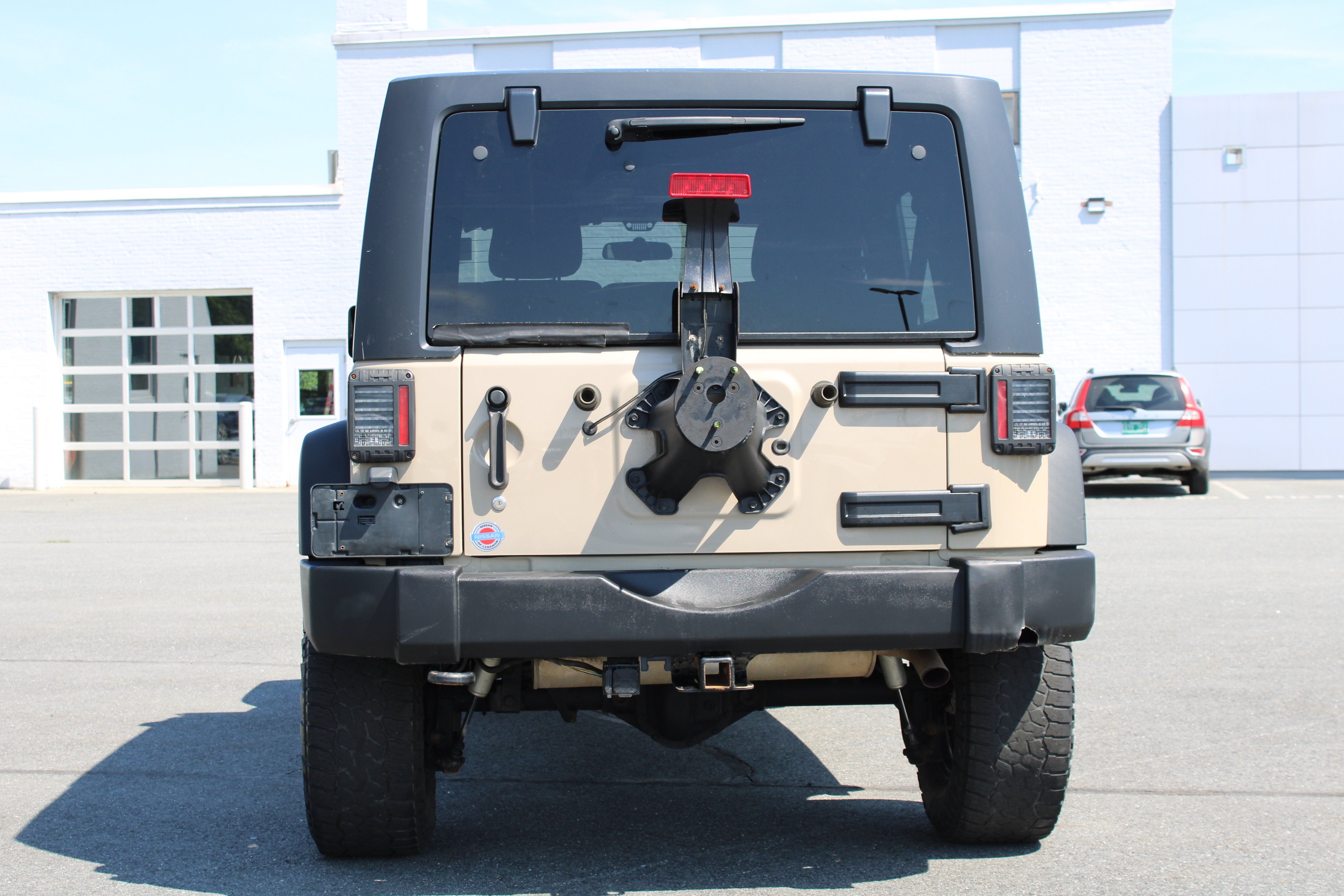 Used 2016 Mojave Sand Clearcoat Jeep Sport image 10