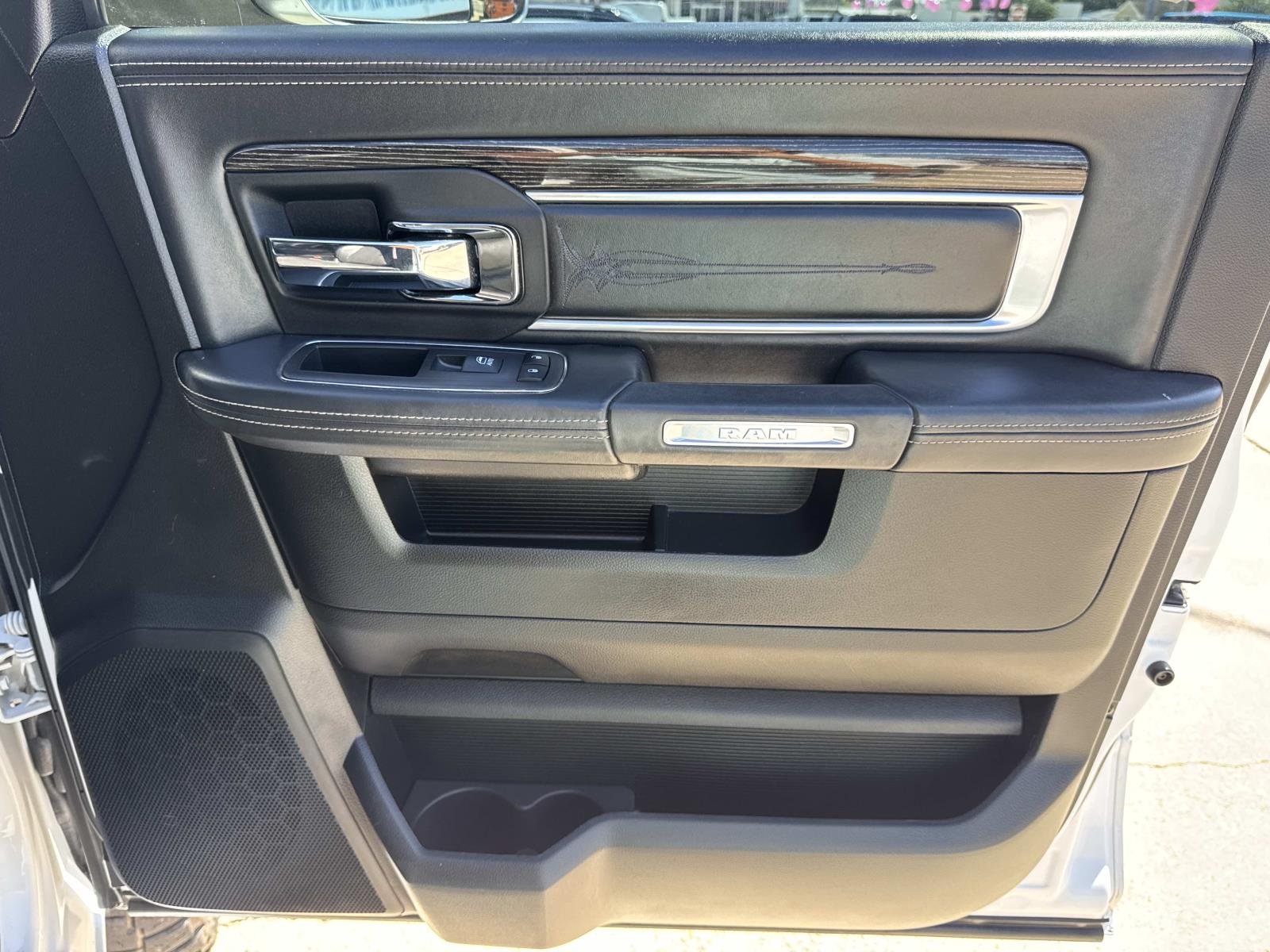 Used 2018 Bright White Clearcoat Ram Limited image 13