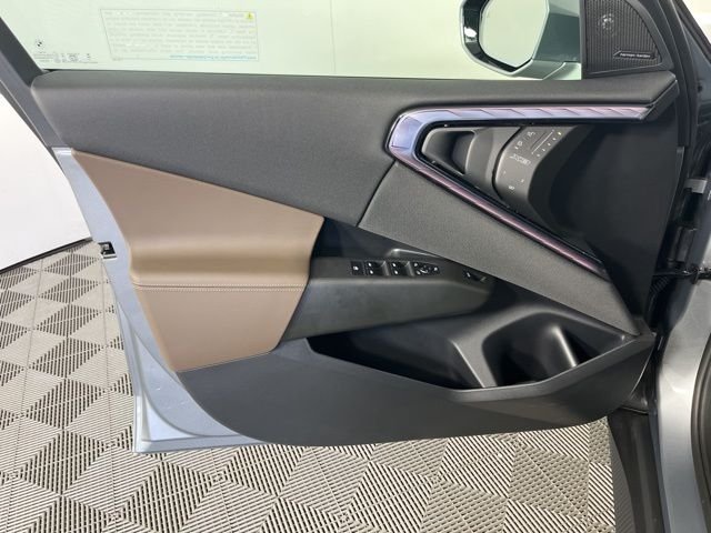 Used 2025 Skyscraper Grey Metallic BMW 30 xDrive image 10