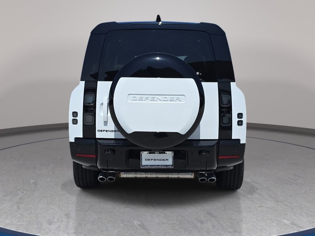 New 2026 Fuji White Land Rover V8 image 6