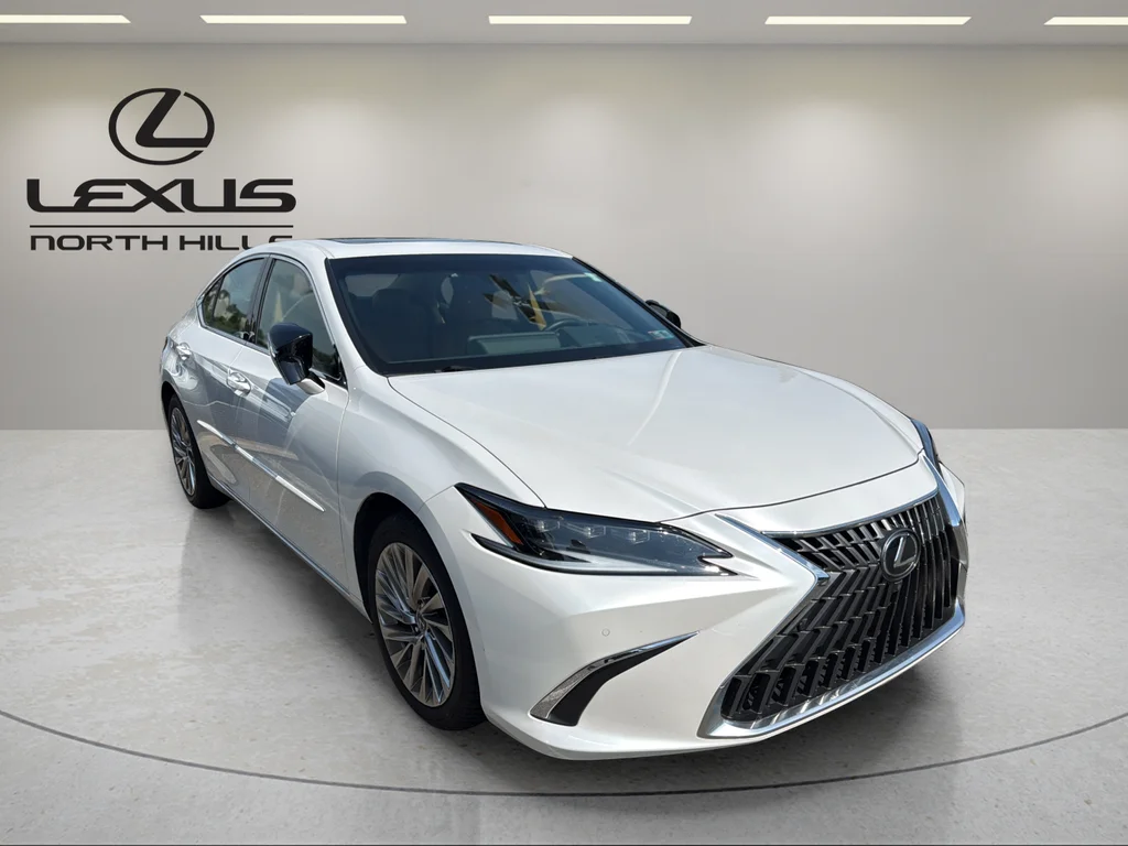 Used 2022 White Lexus 250 image 4