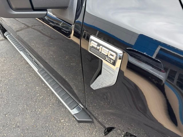 Used 2025 Black Ford XLT image 12