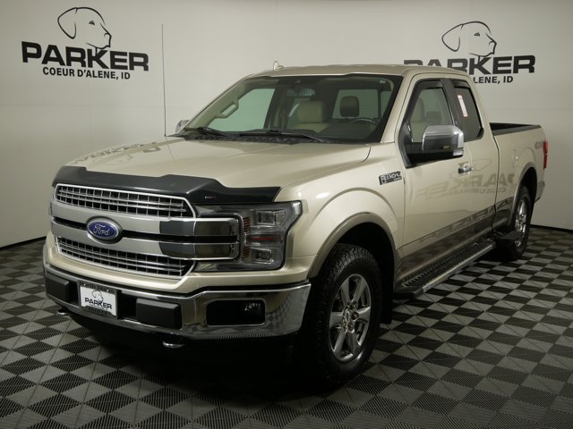 Used 2018 White Gold Ford Extended Cab LARIAT w/ Chrome Appearance Pkg image 1