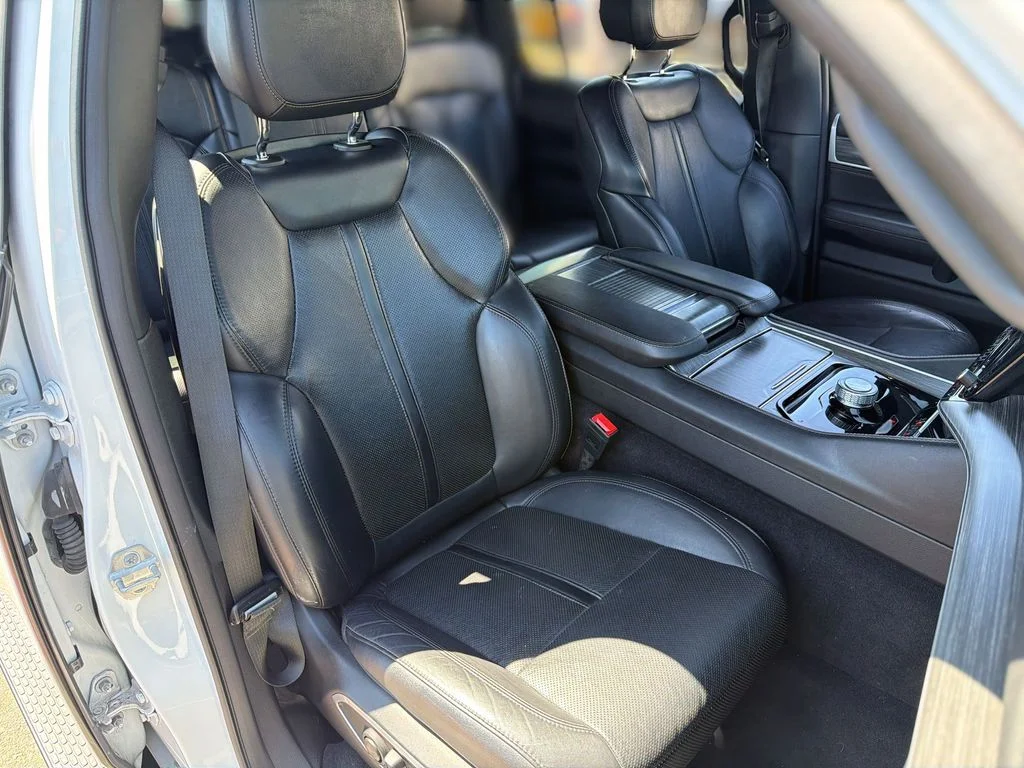 Used 2024 White Jeep Series II image 25