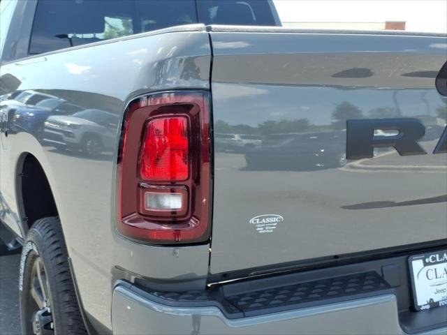 New 2026 Ceramic Gray Clearcoat RAM Black Express image 17