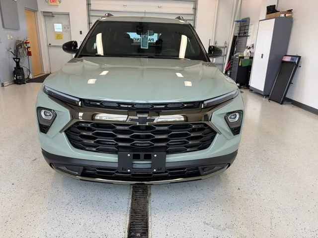 New 2026 Cacti Green Chevrolet ACTIV image 8