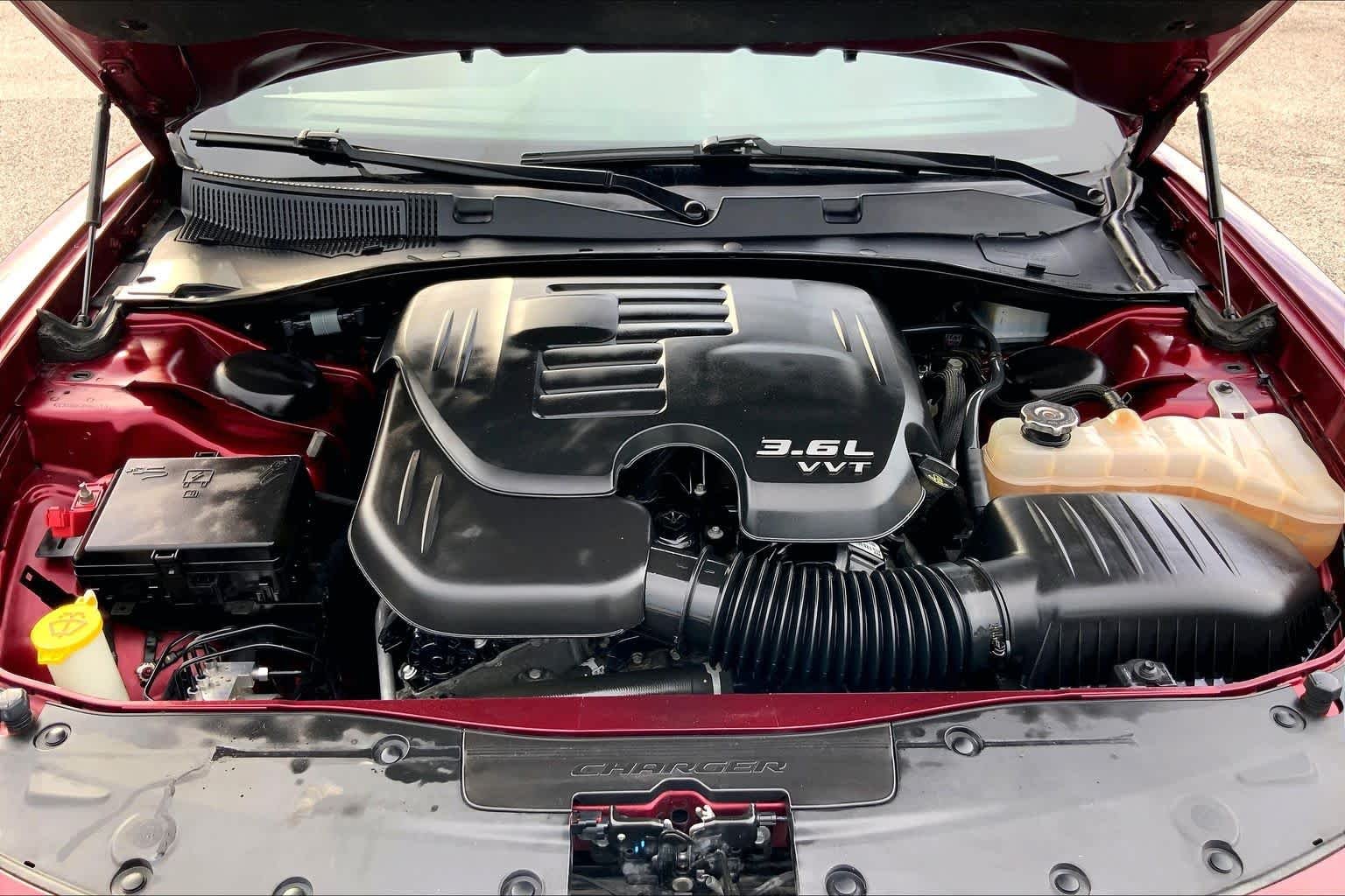 Used 2019 Octane Red Pearlcoat Dodge SXT image 31