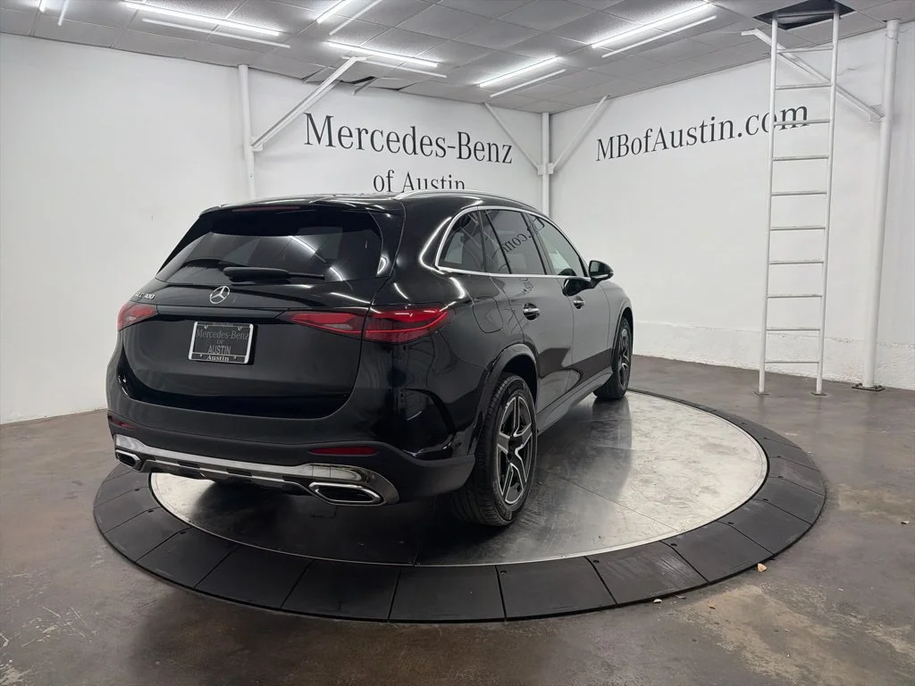 Used 2026 Black Mercedes-Benz GLC 300 image 7