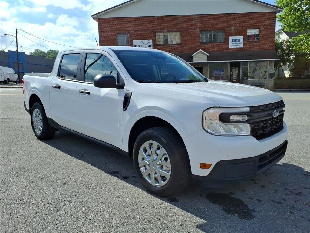 Used 2022 White Ford XL image 8
