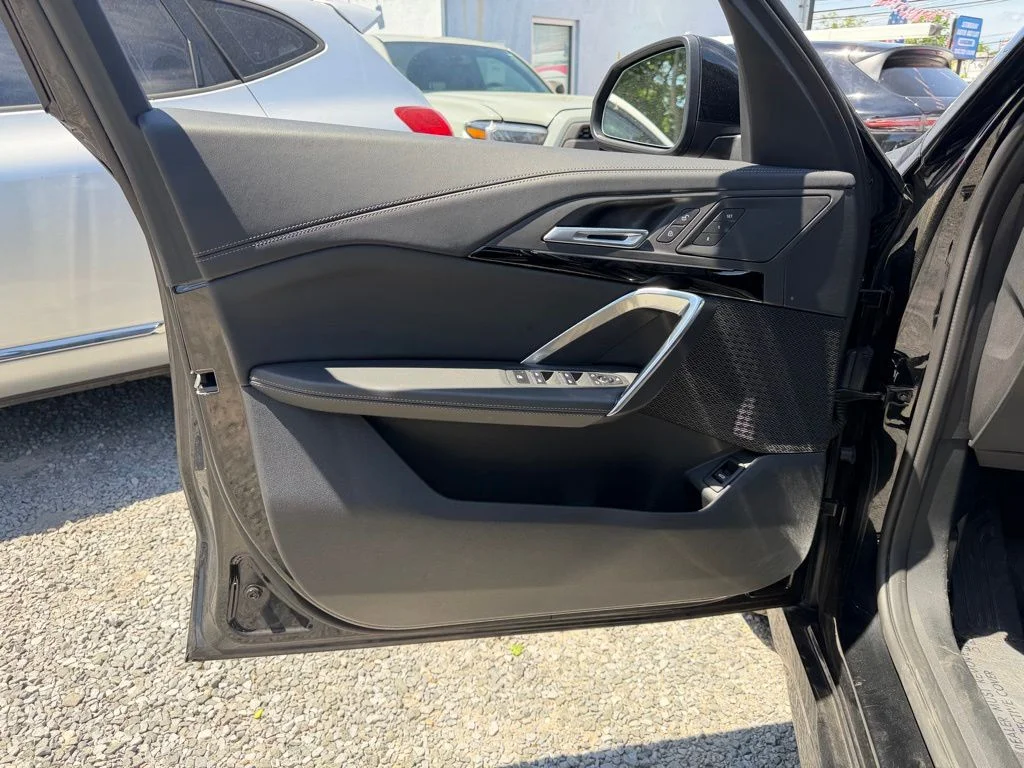 Used 2026 Black BMW xDrive28i image 18