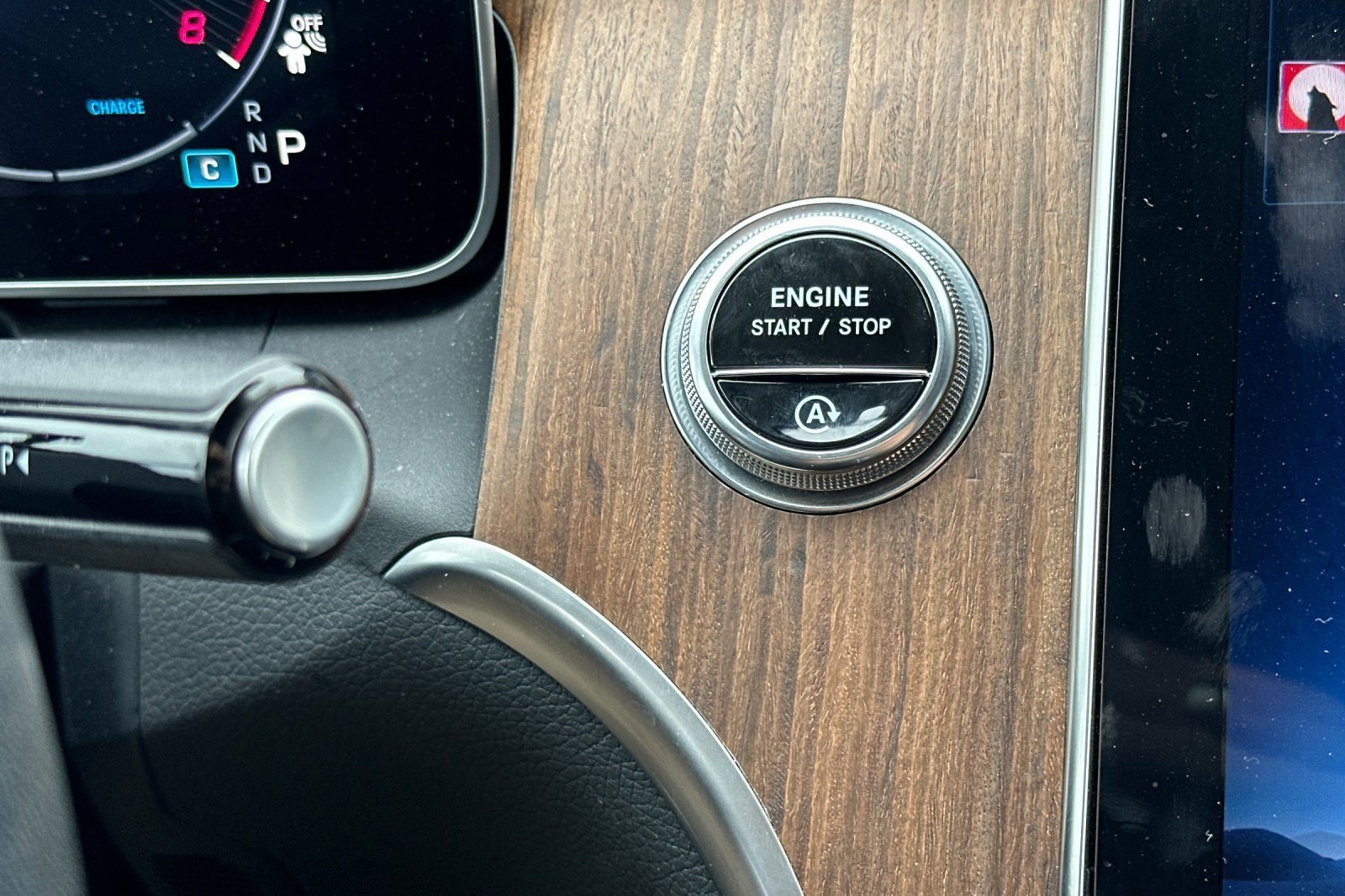 2024 Mercedes-Benz GLC GLC300 - Photo 23