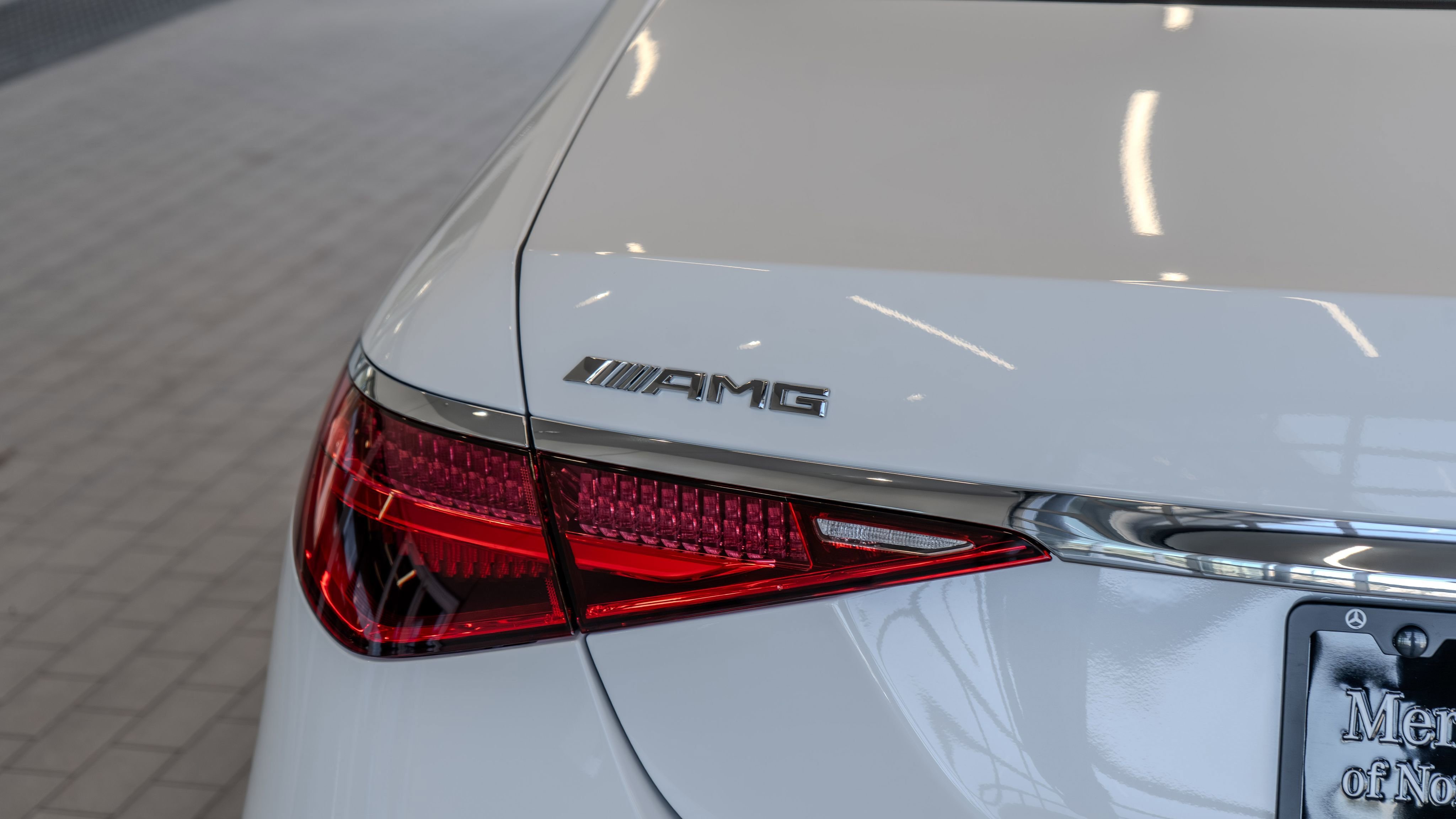 New 2026 MANUFAKTUR Moonlight White Metallic Mercedes-Benz S 63 E AMG® image 58