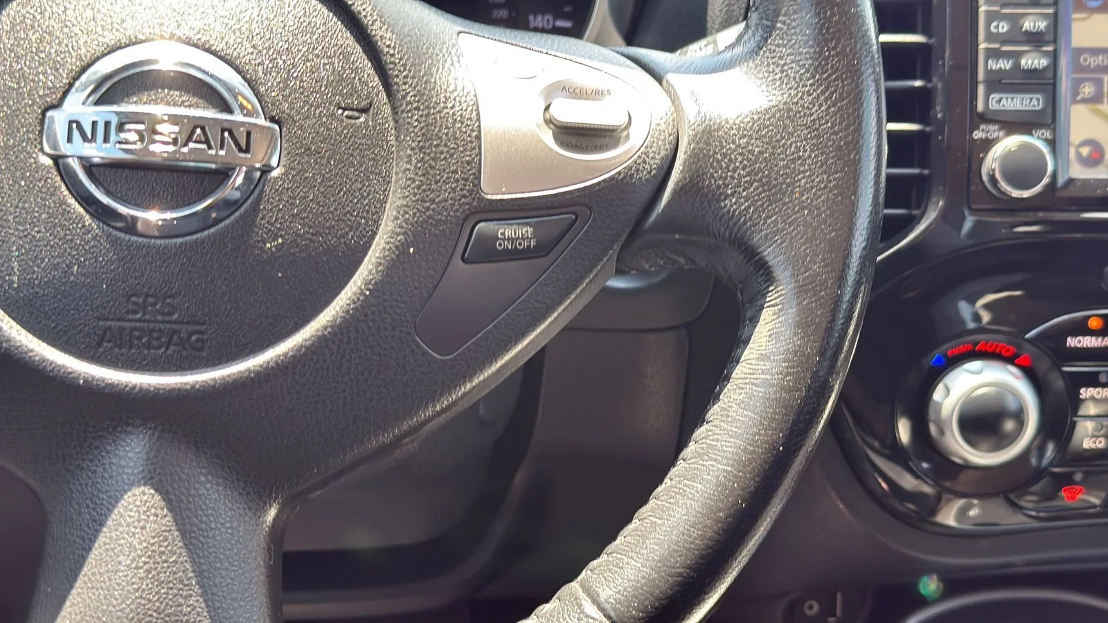Used 2015 White Nissan SV image 11