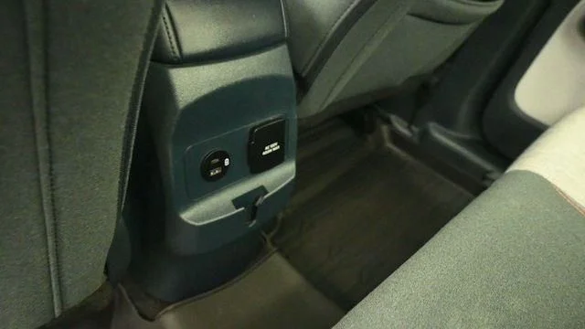 Used 2024 Oxford White Ford XLT image 12