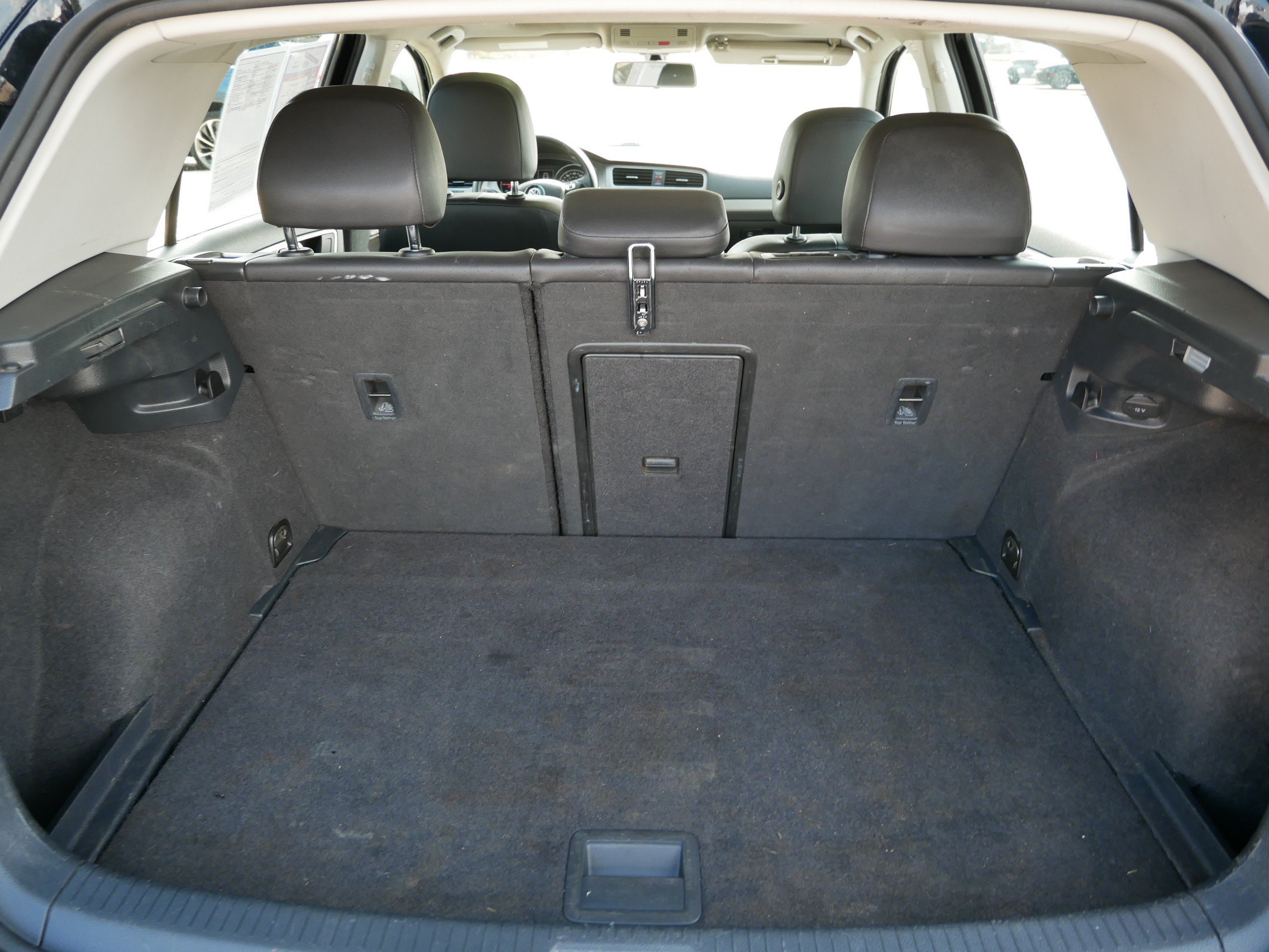 Used 2015 Black Volkswagen  image 10