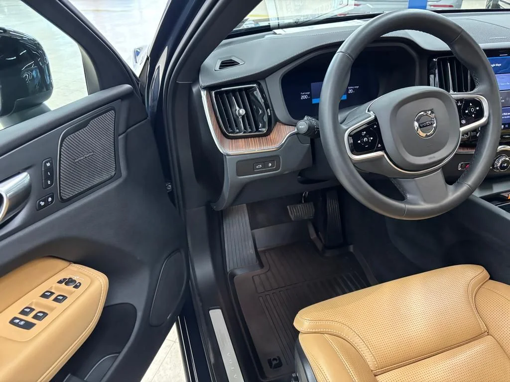 2025 Volvo XC60 Ultra - Photo 9