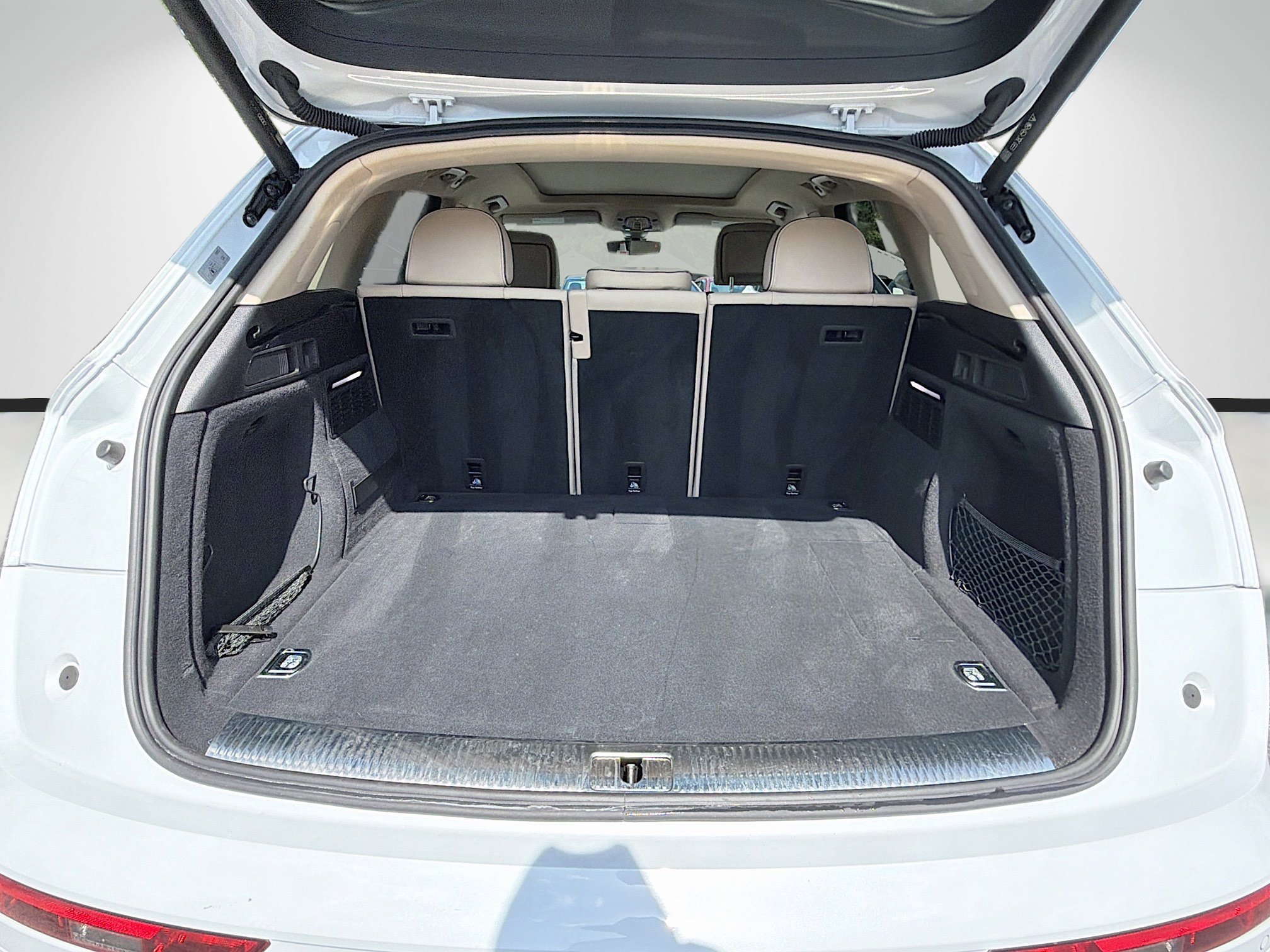 Used 2023 Glacier White Audi S line Prestige image 11