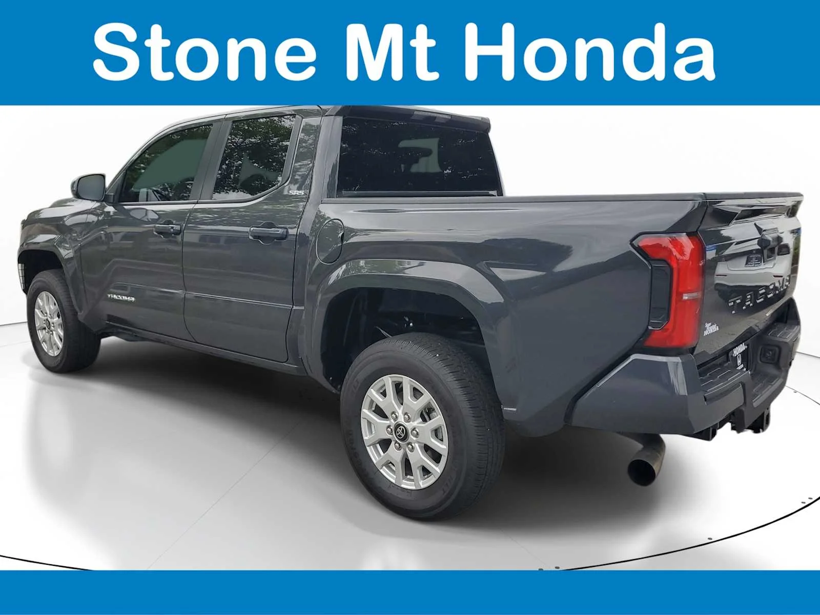 Used 2025 Underground Toyota SR5 image 4