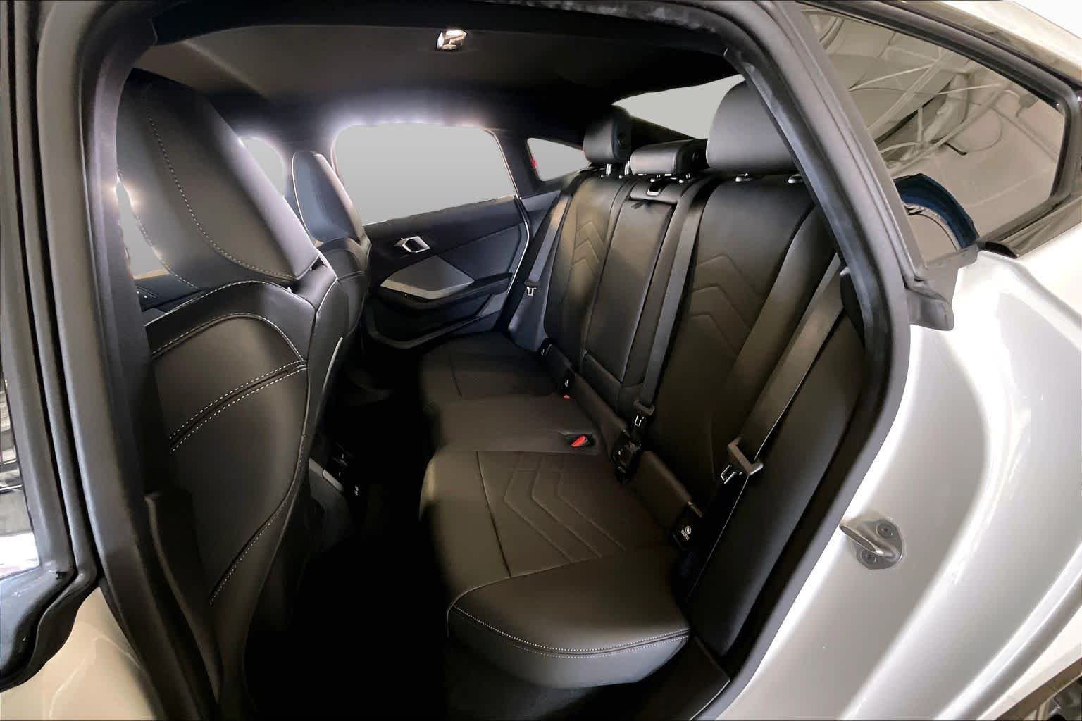 2025 BMW 2 Series M235 - Photo 18