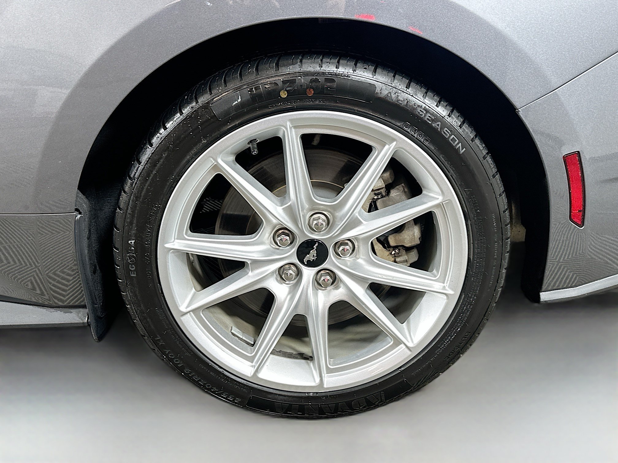 Used 2024 Gray Metallic Ford GT Premium image 29