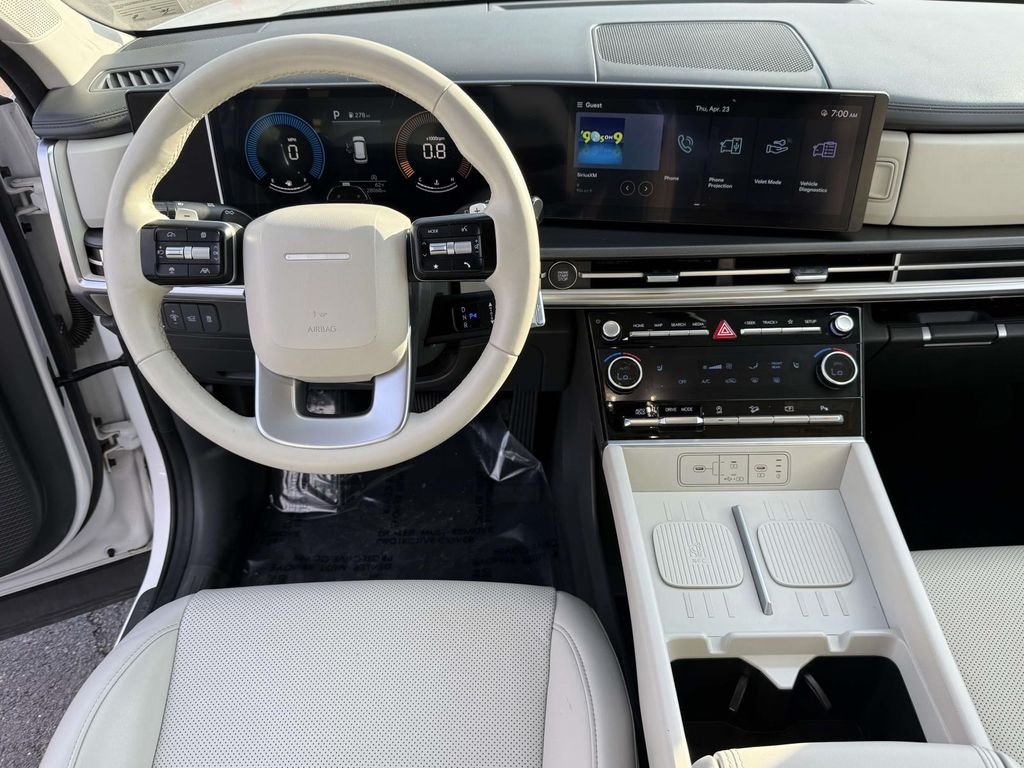 Used 2025 White Hyundai SEL image 16