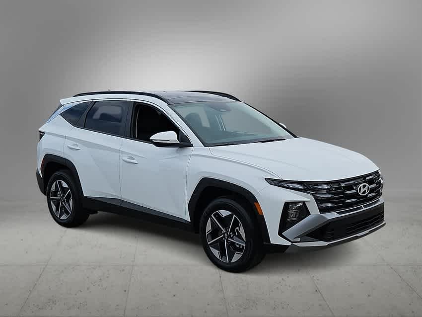 Certified Used 2025 Creamy White Pearl Hyundai SEL Convenience image 2
