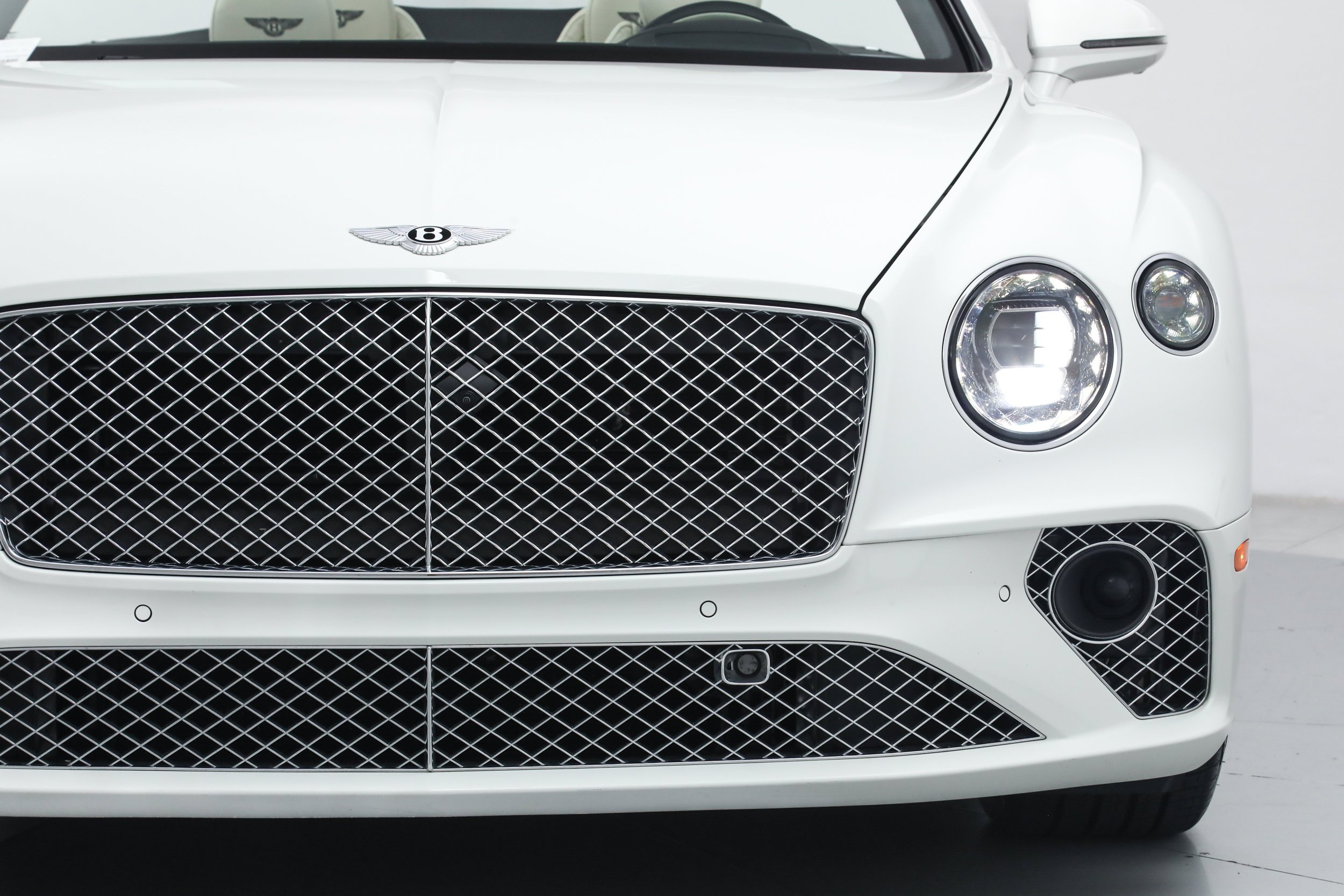 Used 2022 White Bentley GT V8 Convertible image 11