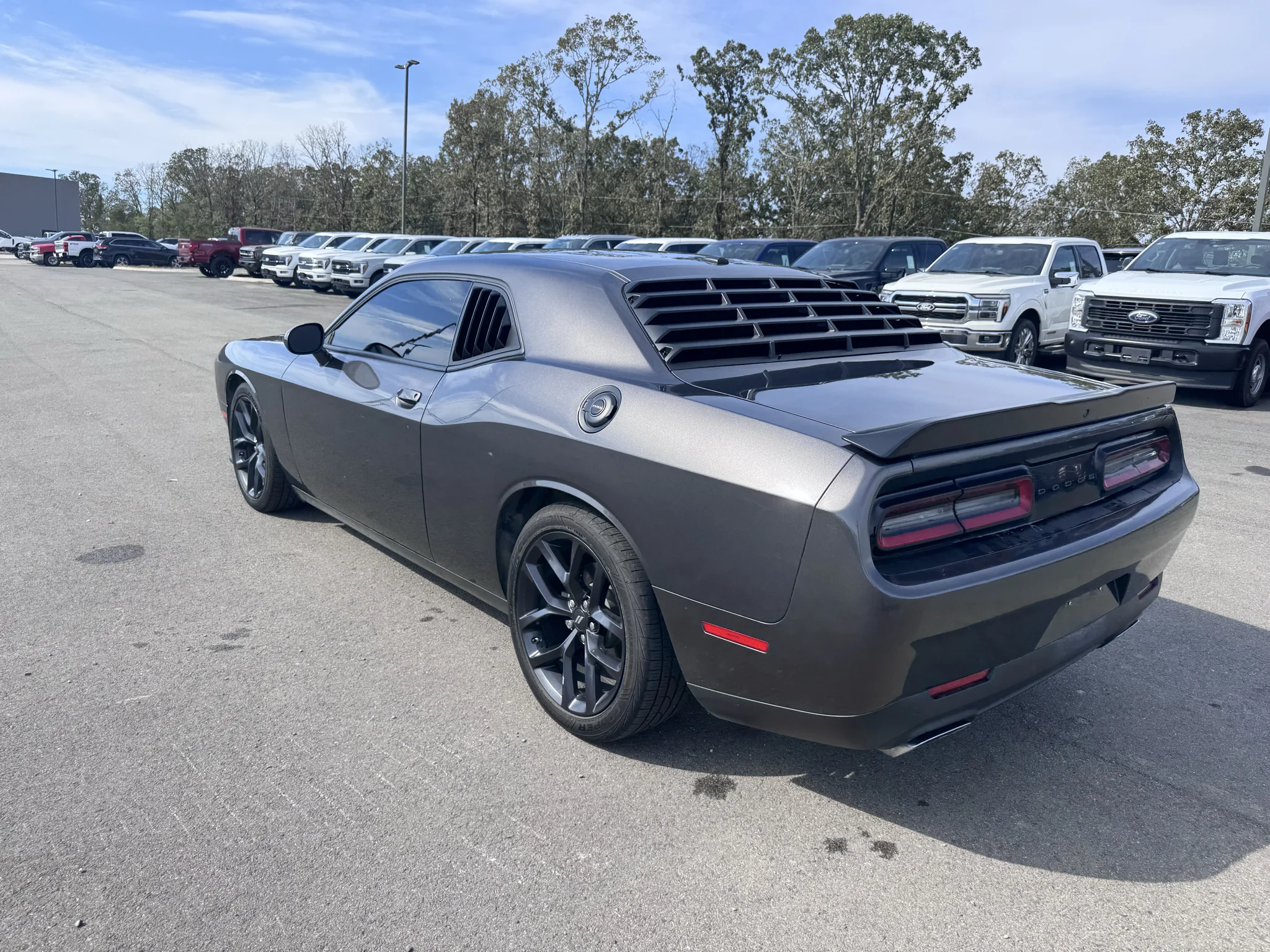 Used 2023 Granite Pearlcoat Dodge R/T image 10