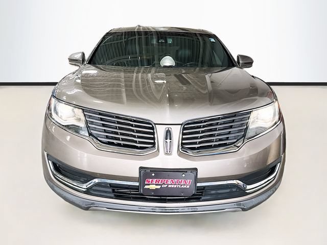 Used 2016 Tan Lincoln Select image 4