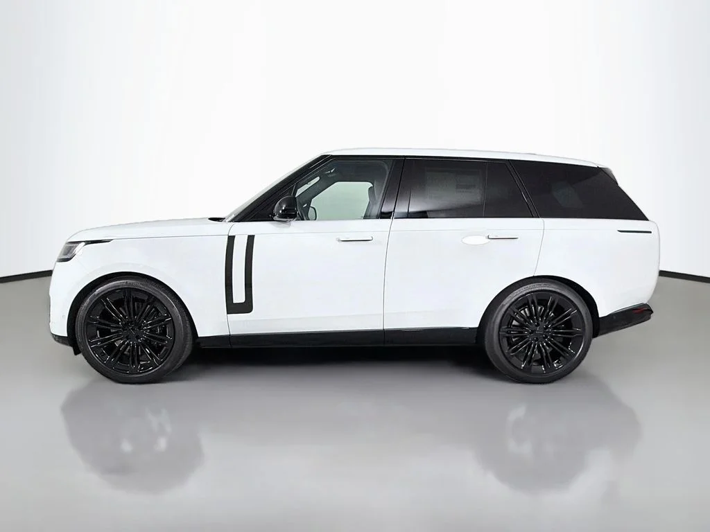 New 2026 Fuji White Land Rover SE image 8