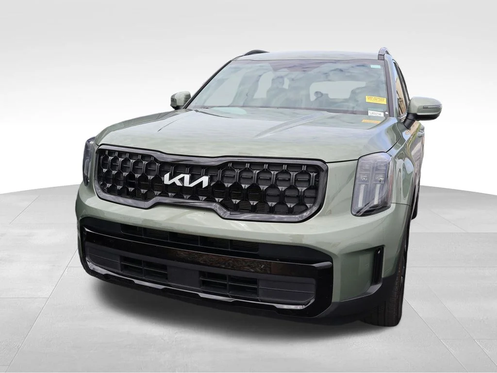 Used 2024 Jungle Green Kia EX X-Line image 4