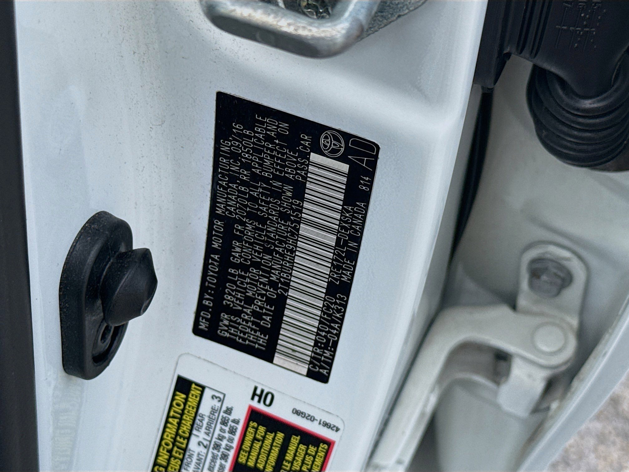 Used 2017 Super White Toyota SE image 36