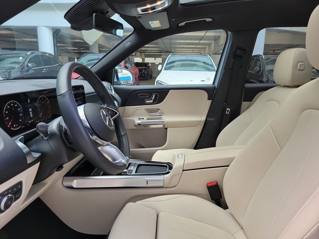 Certified Used 2026 Silver Mercedes-Benz GLB 250 image 22