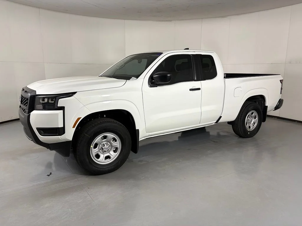 New 2026 Glacier White Nissan King Cab® S image 5
