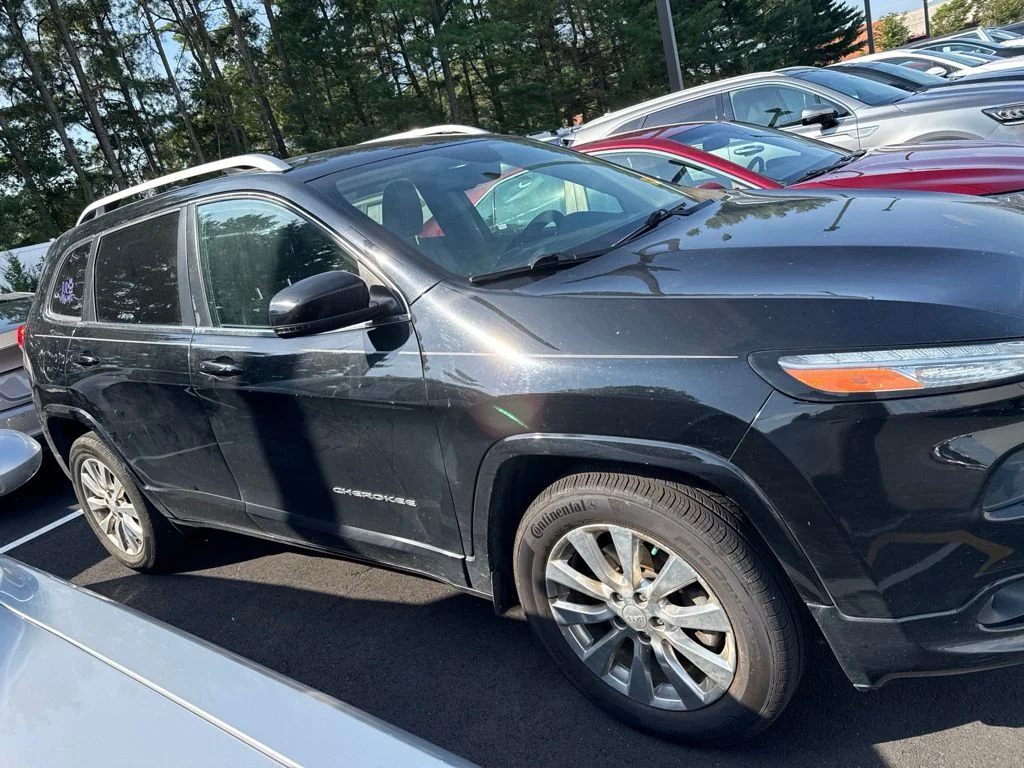 Used 2018 Black Jeep Overland image 2