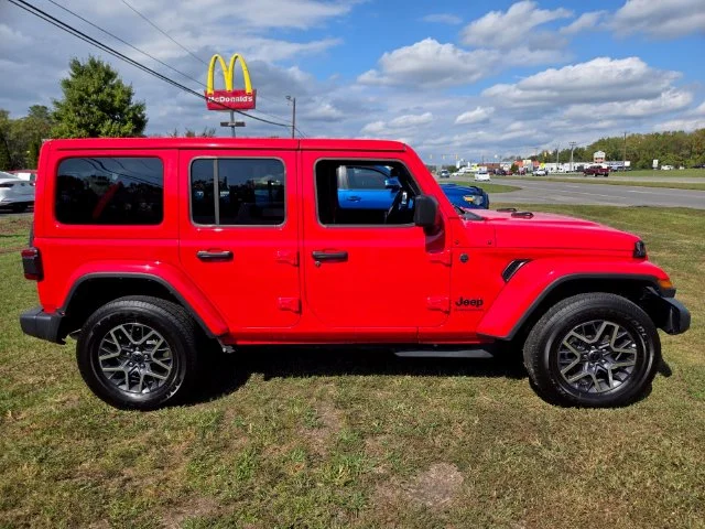 Used 2026 Red Jeep Sahara image 9